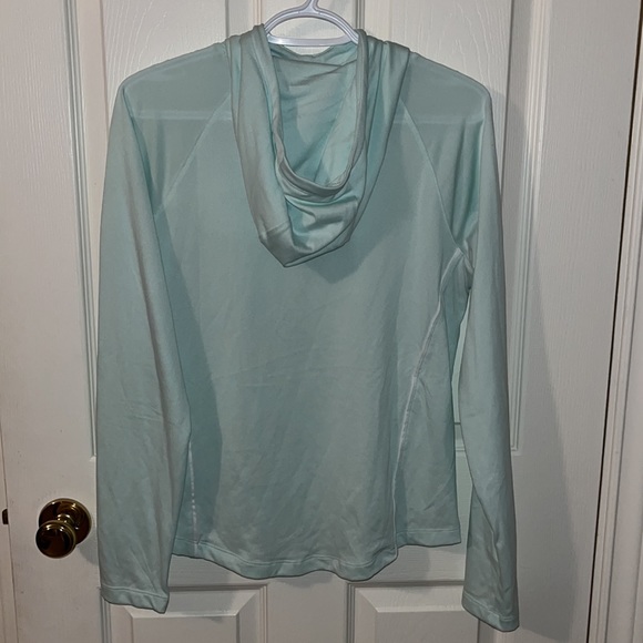 Under Armour Long Sleeve - Picture 3 of 3